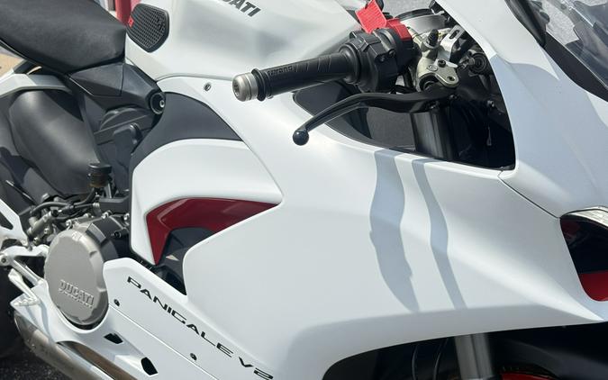 2023 Ducati Panigale V2 Star White Silk livery