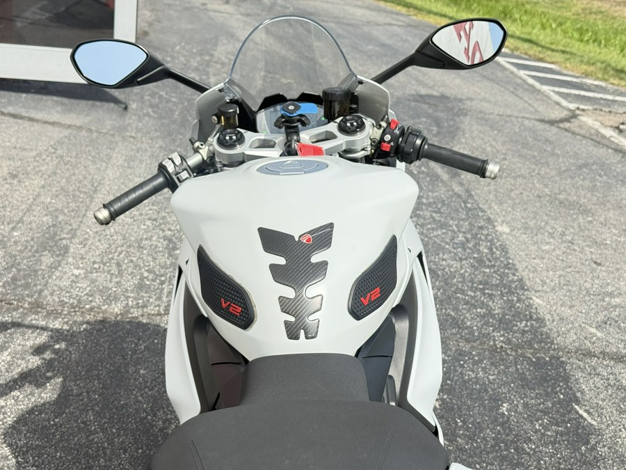 2023 Ducati Panigale V2 Star White Silk livery