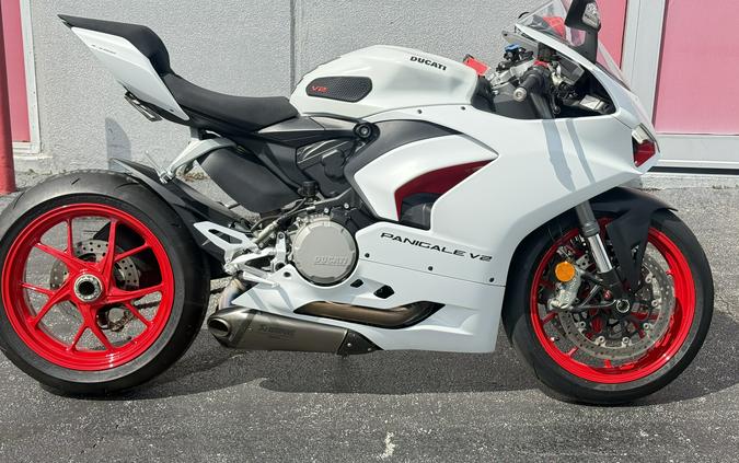 2023 Ducati Panigale V2 Star White Silk livery