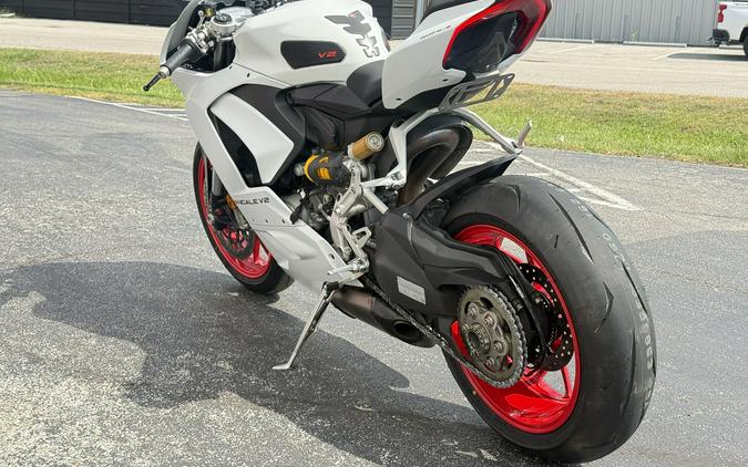 2023 Ducati Panigale V2 Star White Silk livery