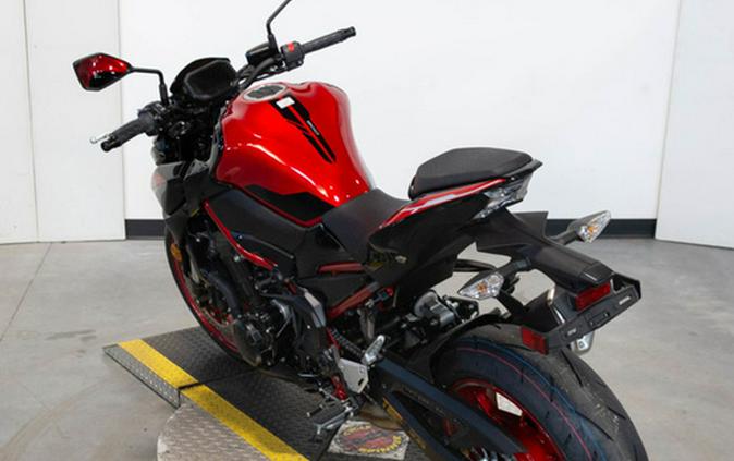 2024 Kawasaki Z900 ABS Candy Persimmon Red/Ebony