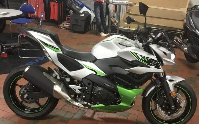 2024 Kawasaki Z7 Hybrid ABS