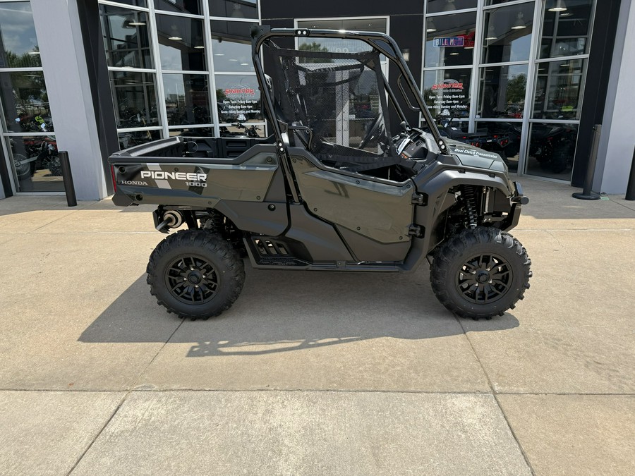 2025 Honda Pioneer 1000 Deluxe
