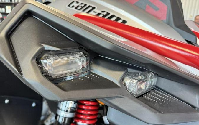 2026 Can-Am® Renegade X mr 1000 R Hyper Silver & Legion Red