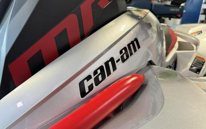 2026 Can-Am® Renegade X mr 1000 R Hyper Silver & Legion Red