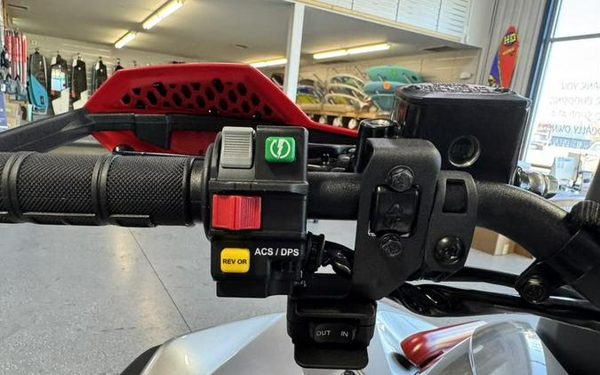 2026 Can-Am® Renegade X mr 1000 R Hyper Silver & Legion Red