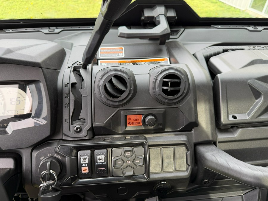 2026 Can-Am Defender PRO Limited