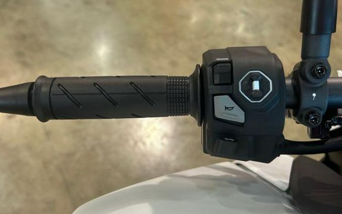 2025 Honda CB750 Hornet Base