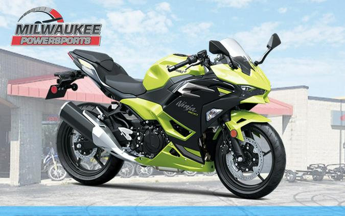 2026 Kawasaki Ninja 500 ABS Metallic Yellowish GreenEbony