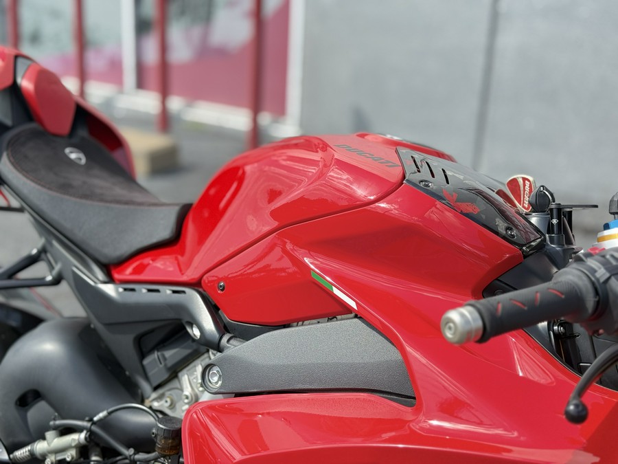 2024 Ducati Panigale V4 S - 11213P