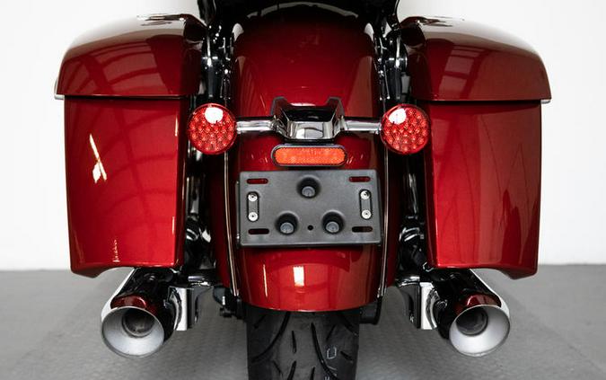 2023 Indian Motorcycle® Roadmaster® Limited Stryker Red Metallic