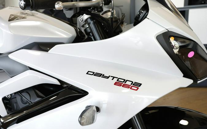 2025 Triumph DAYTONA 660