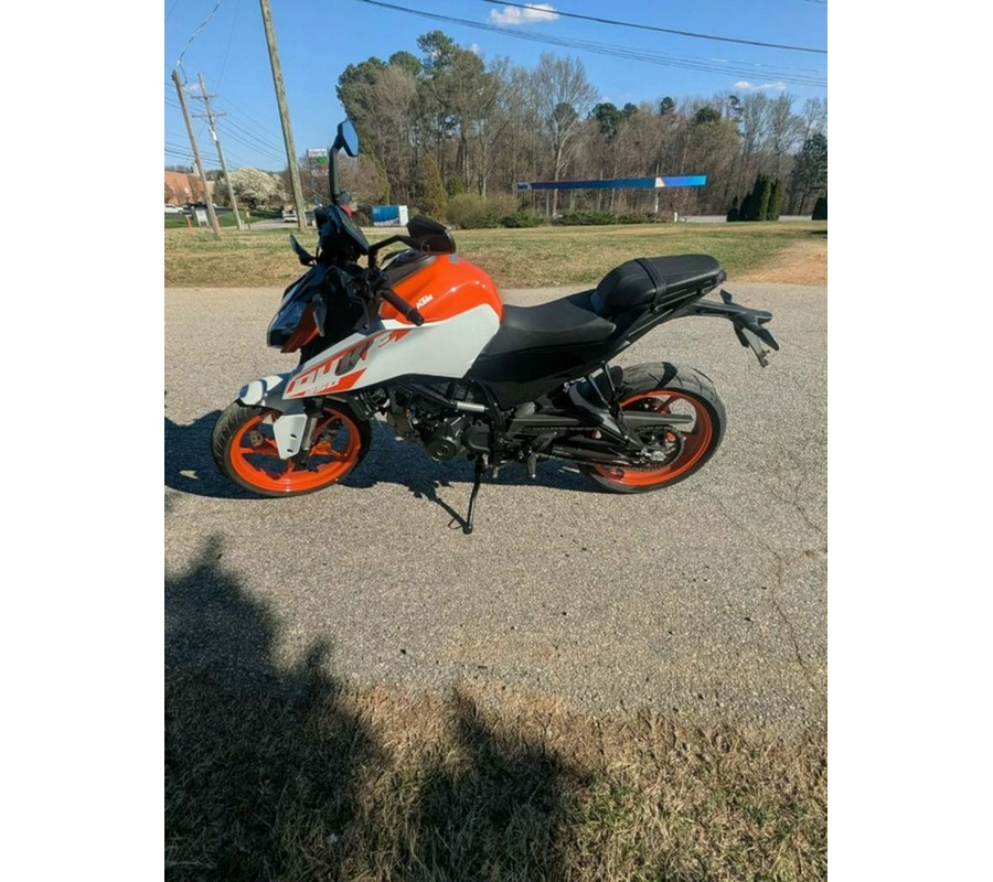 2024 KTM Duke 250