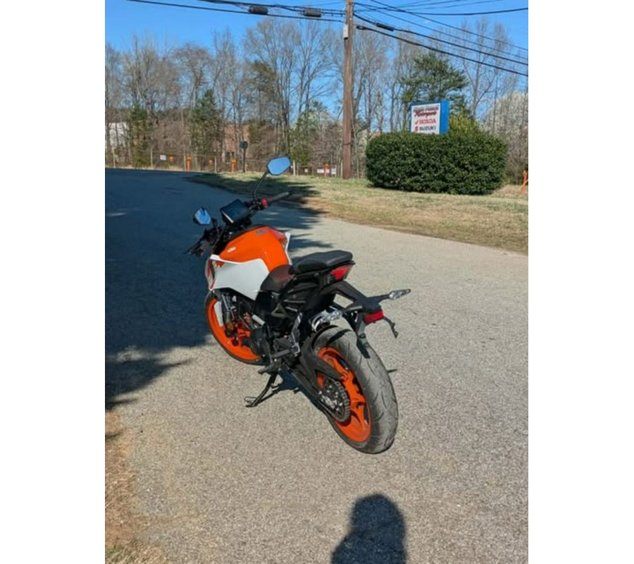 2024 KTM Duke 250