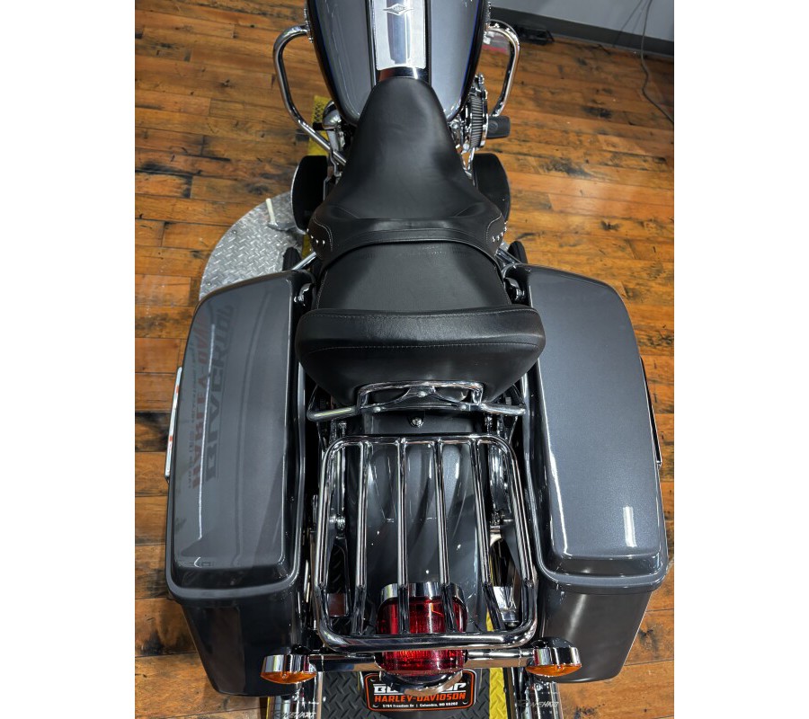 2022 Harley-Davidson® Road King® GNT GRY MTL/BLK W/ PINSTRIP