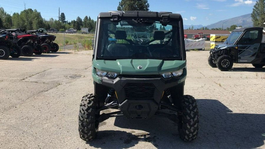 2026 Can-Am® Defender DPS CAB HD10