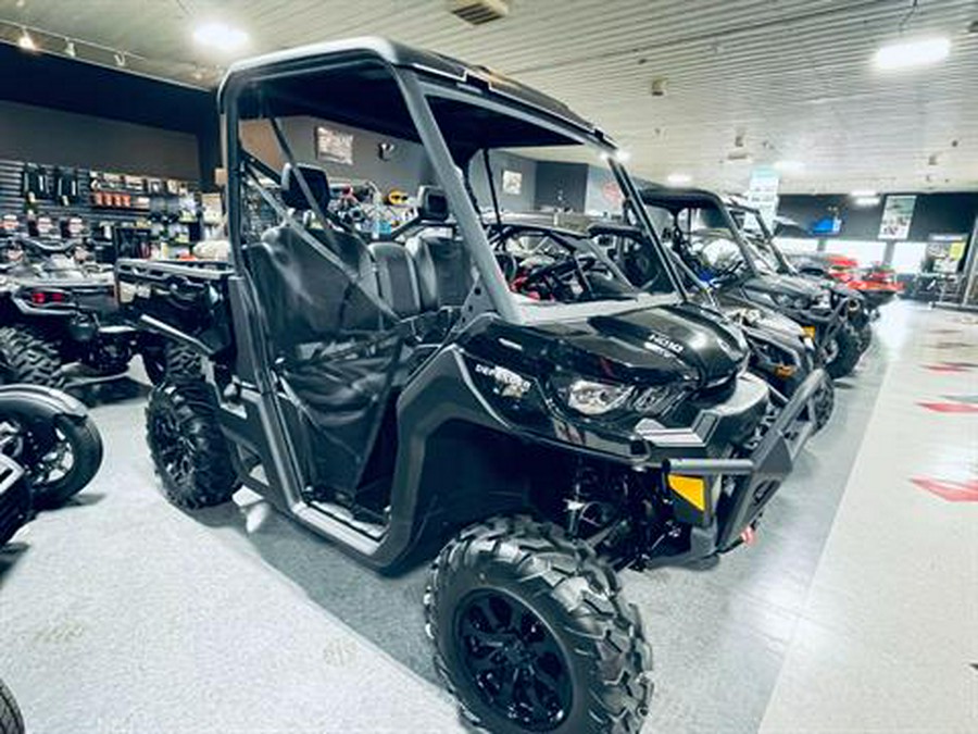 2023 Can-Am Defender XT HD10