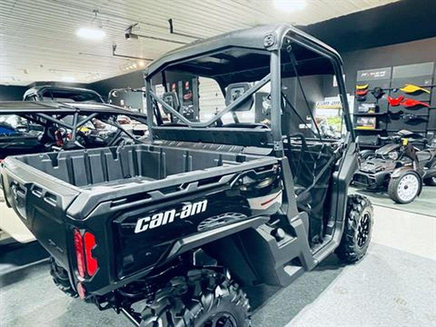 2023 Can-Am Defender XT HD10