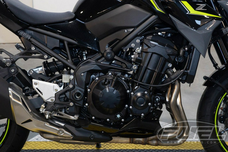 2024 Kawasaki Z900 ABS Metallic Spark Black/Metallic Matte Dark