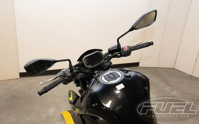 2024 Kawasaki Z900 ABS Metallic Spark Black/Metallic Matte Dark