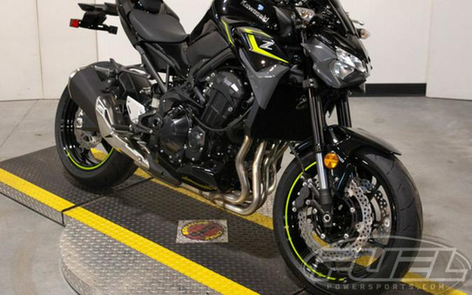 2024 Kawasaki Z900 ABS Metallic Spark Black/Metallic Matte Dark