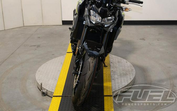 2024 Kawasaki Z900 ABS Metallic Spark Black/Metallic Matte Dark