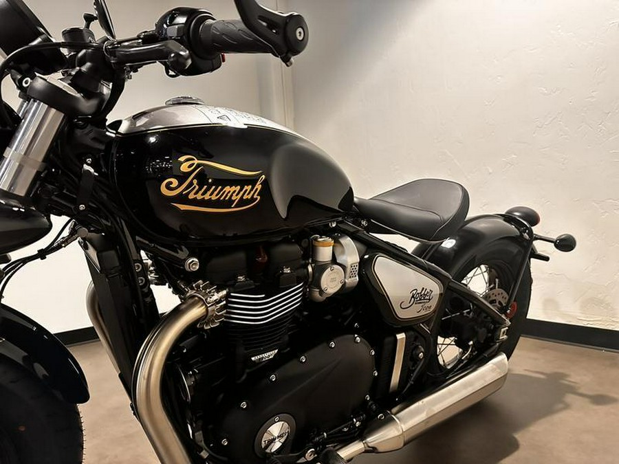 2025 Triumph BONNEVILLE BOBBER