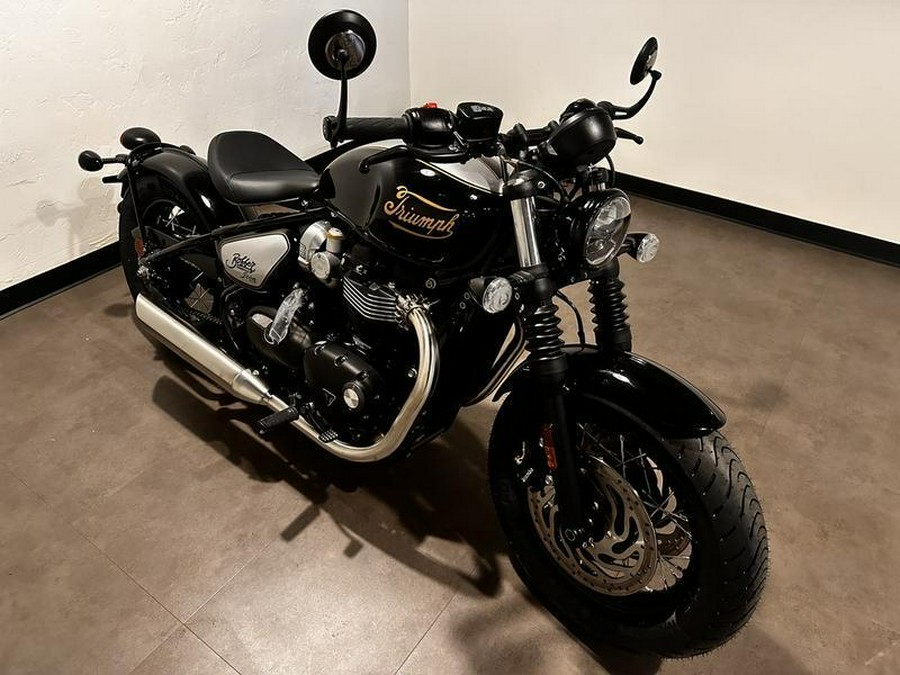2025 Triumph BONNEVILLE BOBBER