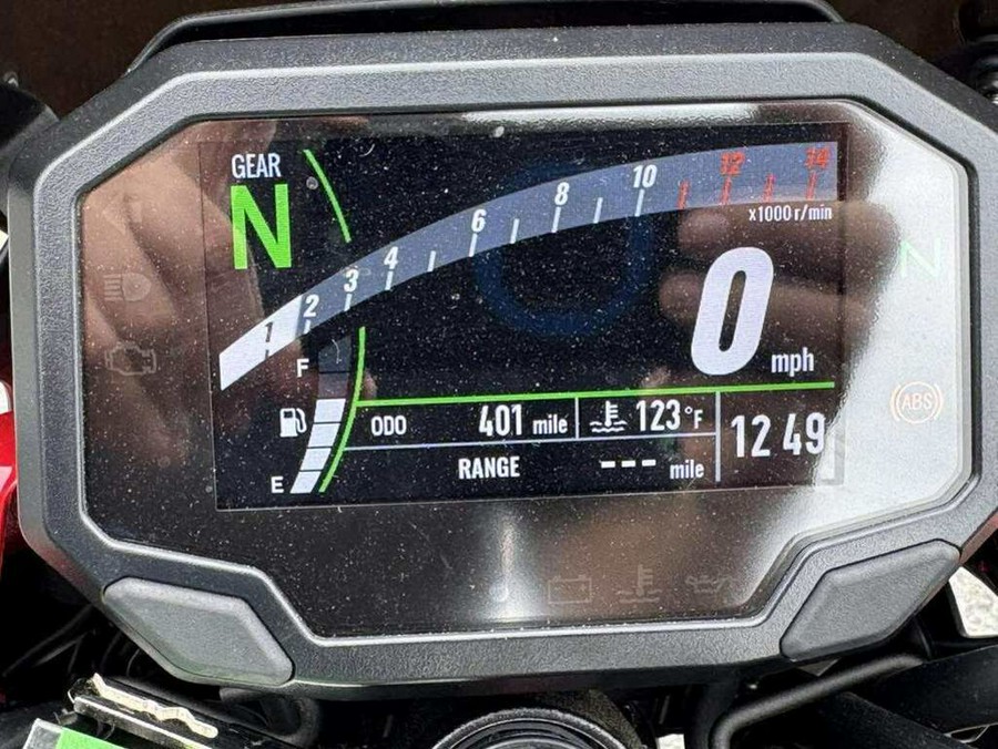 2025 Kawasaki Z500 SE ABS