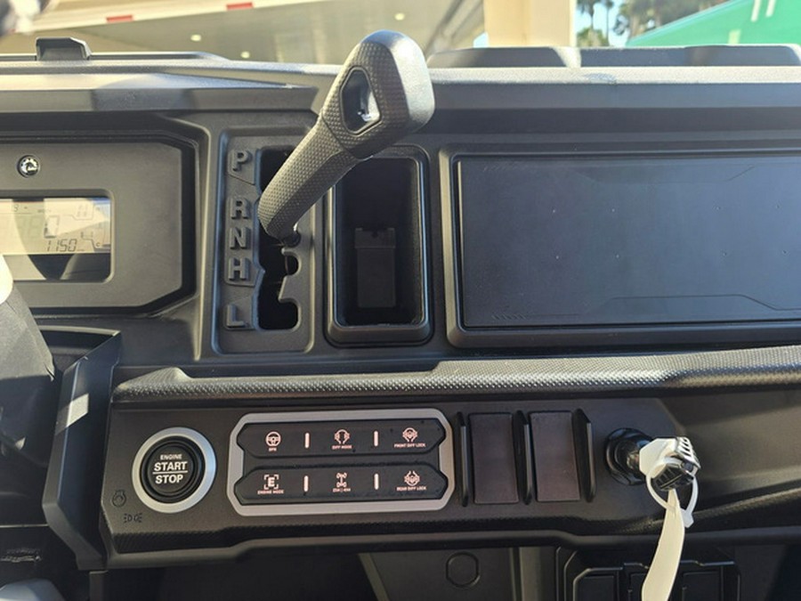 2026 Can-Am Defender MAX X Mr HD11 With Half-Doors Dark Wildla