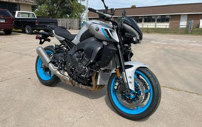 2025 Yamaha MT 10