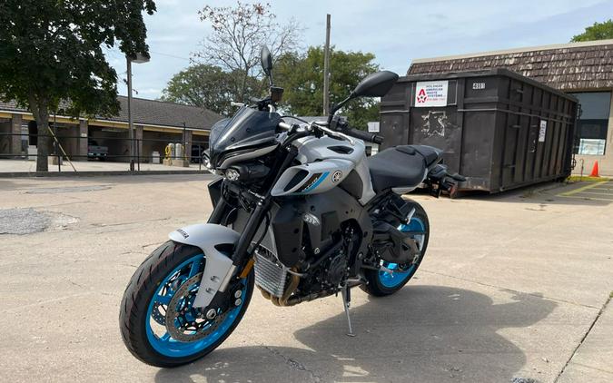 2025 Yamaha MT 10