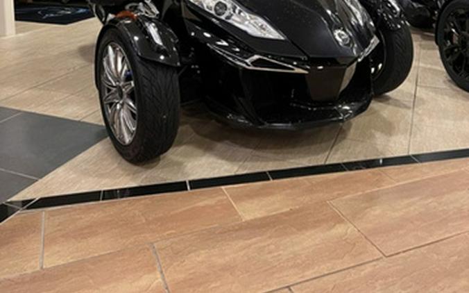 2016 Can-Am Spyder RT 6-Speed Semi-Automatic (SE6) Limited