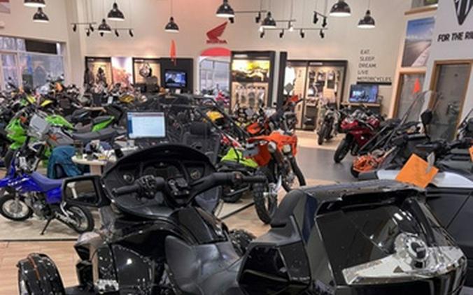 2016 Can-Am Spyder RT 6-Speed Semi-Automatic (SE6) Limited