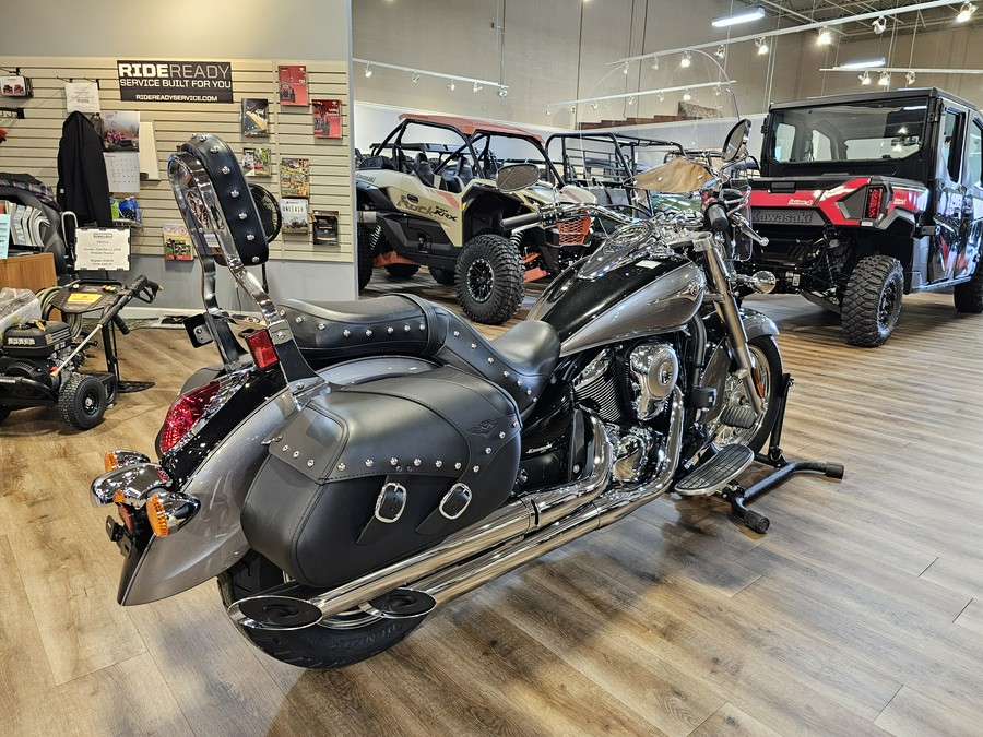 2026 Kawasaki Vulcan 900 Classic LT Metallic Graphite Gray/Metallic Spark Black - 110319