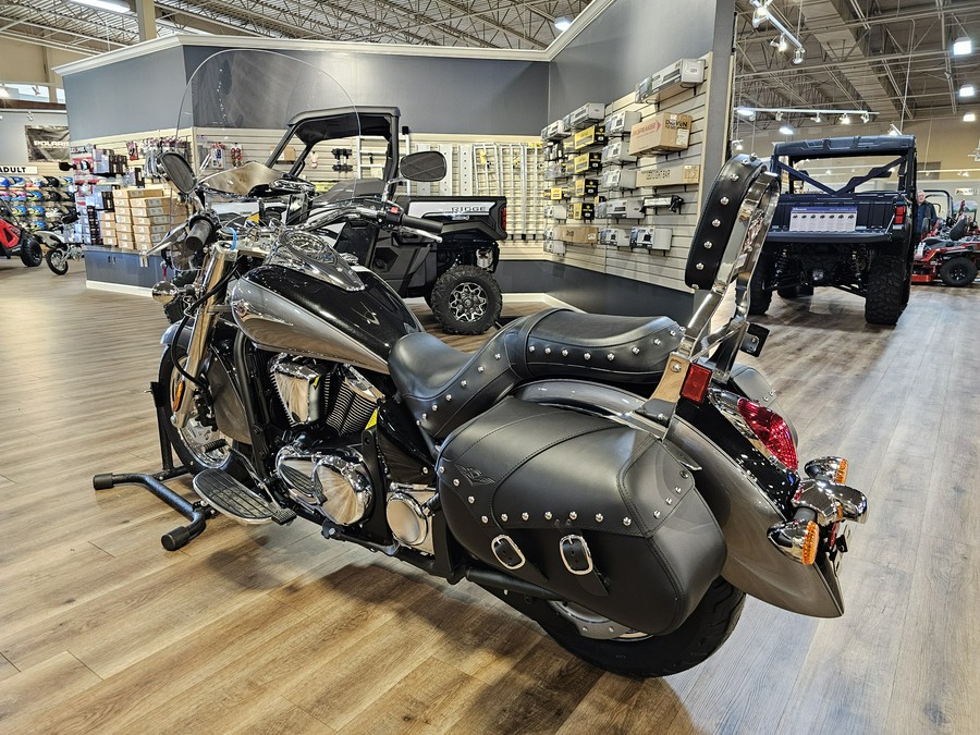 2026 Kawasaki Vulcan 900 Classic LT Metallic Graphite Gray/Metallic Spark Black - 110319