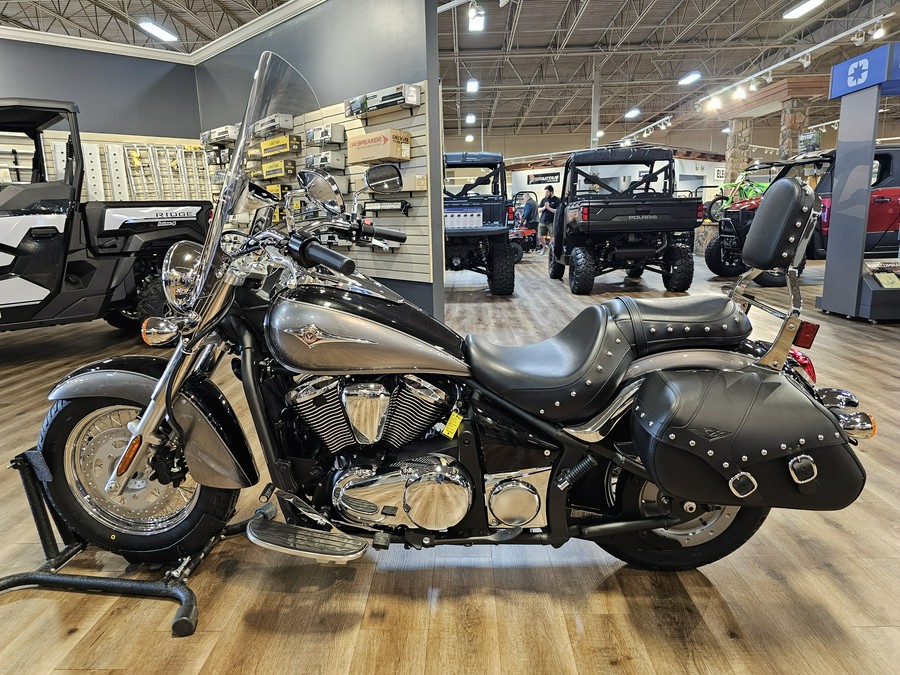 2026 Kawasaki Vulcan 900 Classic LT Metallic Graphite Gray/Metallic Spark Black - 110319