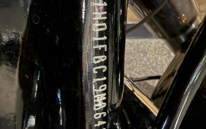 2021 Harley-Davidson® Road King® Vivid Black FLHR