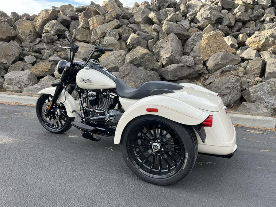 2023 Harley-Davidson® FLRT - Freewheeler®