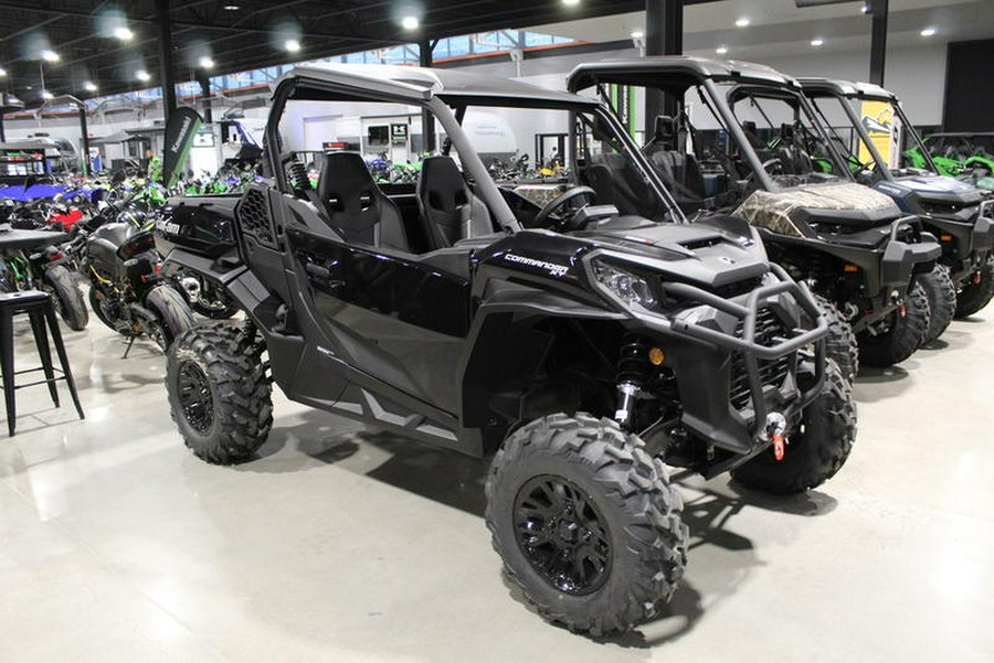 2026 Can-Am® SSV COM XT 64 1000R BK 26 XT-P 1000R