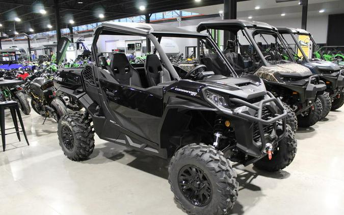 2026 Can-Am® SSV COM XT 64 1000R BK 26 XT-P 1000R
