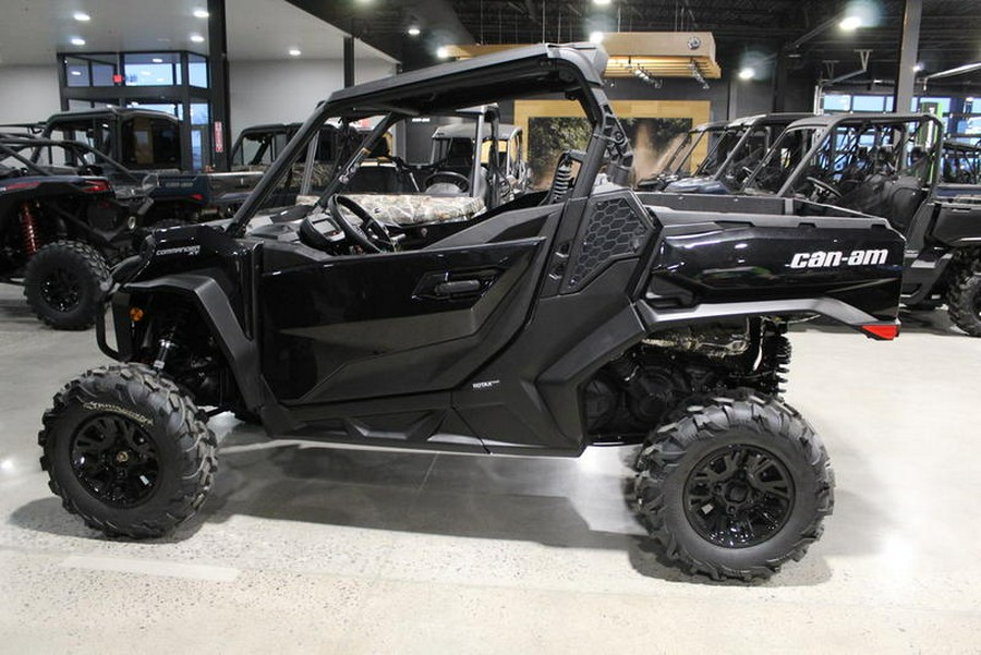 2026 Can-Am® SSV COM XT 64 1000R BK 26 XT-P 1000R