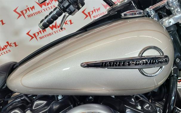 2018 HARLEY DAVIDSON HERITAGE CLASSIC
