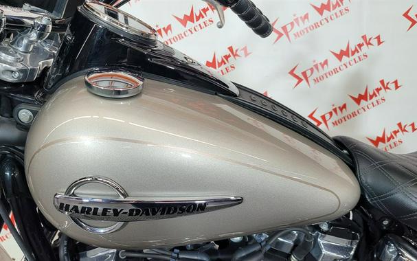 2018 HARLEY DAVIDSON HERITAGE CLASSIC