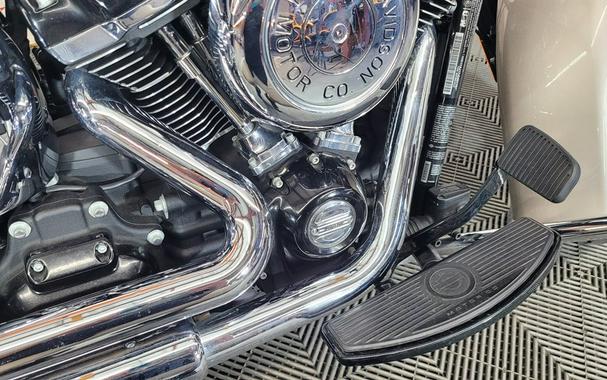 2018 HARLEY DAVIDSON HERITAGE CLASSIC