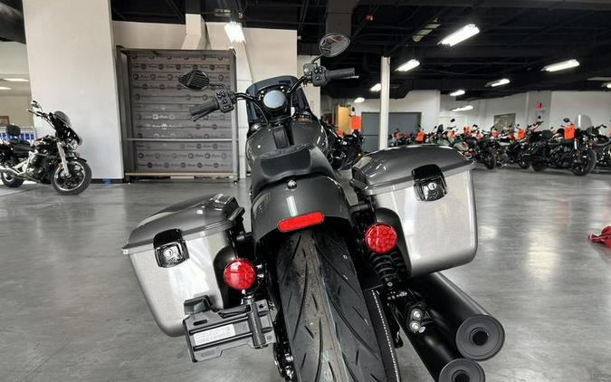 2025 Indian Motorcycle® Sport Chief RT Heavy Metal