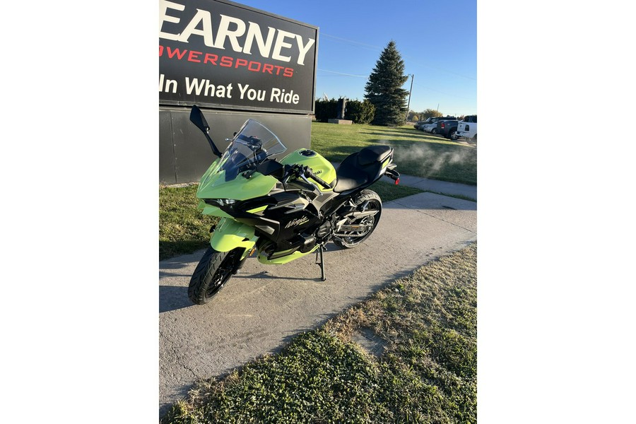 2026 Kawasaki NINJA 500 ABS SE