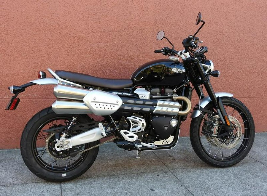 2023 Triumph Scrambler 1200 XC Sapphire Black