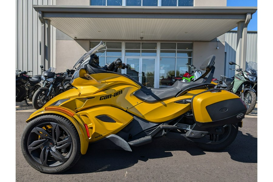 2013 Can-Am Spyder ST-S SE5