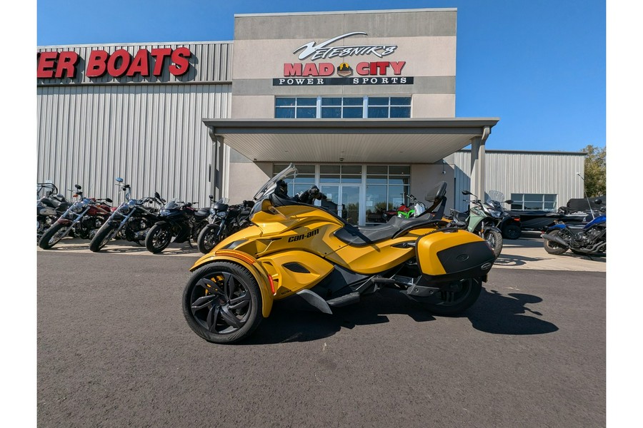 2013 Can-Am Spyder ST-S SE5